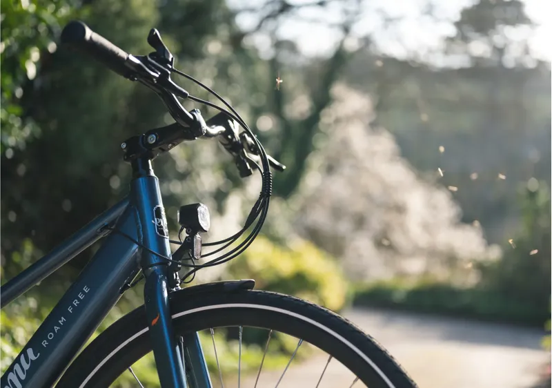 EMU Evo Step Through 700c Wheel Electric Bike Metallic Grey 10.4Ah-4