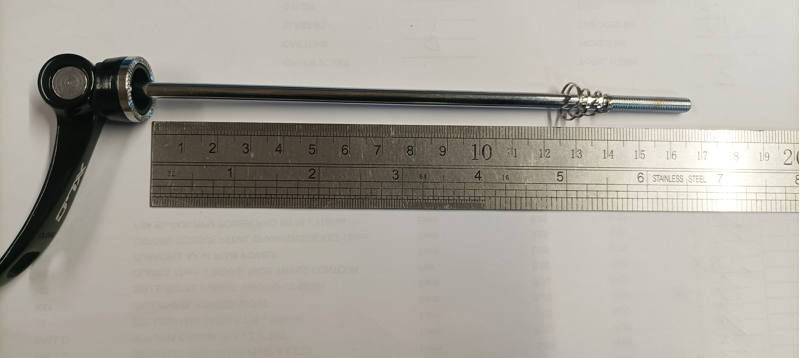 XLC QR-L02 Quick Release Skewer Set Black-2