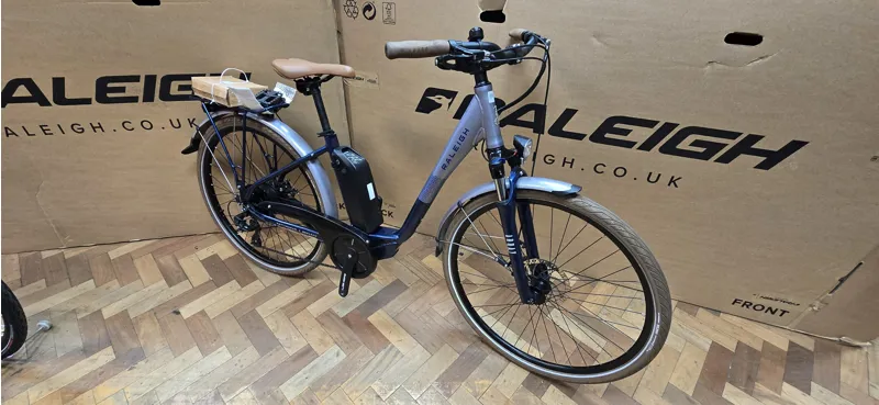 EX-DEMO Raleigh Array 700c Low Step Electric Hybrid Bike Sil/Blu 400W-1