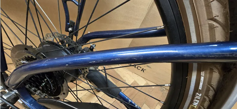 EX-DEMO Raleigh Array 700c Low Step Electric Hybrid Bike Sil/Blu 400W-3