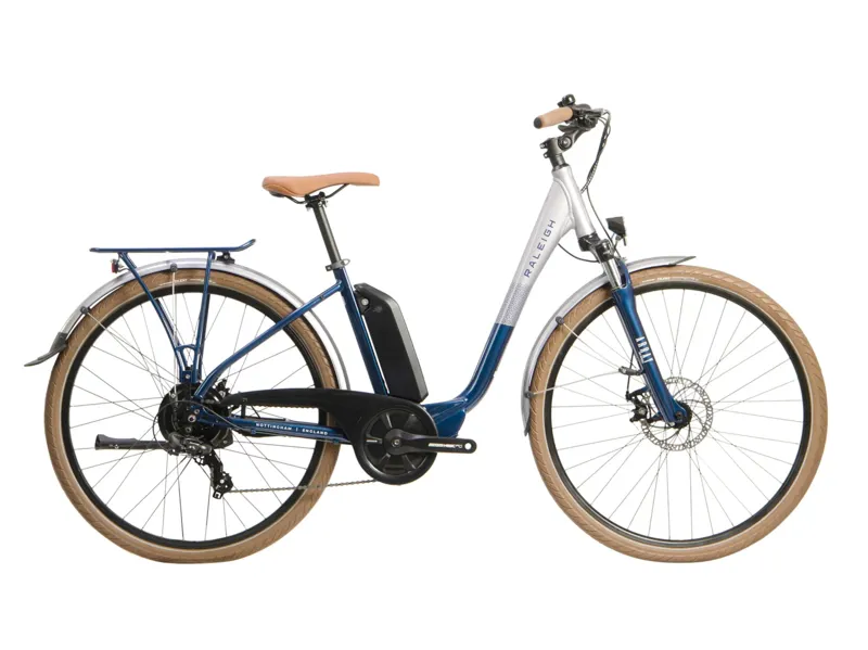 EX-DEMO Raleigh Array 700c Low Step Electric Hybrid Bike Sil/Blu 400W
