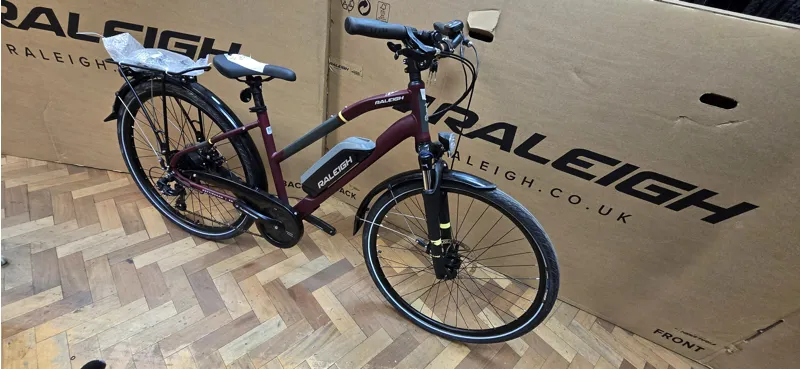 EX-DEMO Raleigh Array Open Electric Hybrid Bike Red 400Wh-1