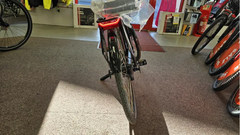 EX-DEMO Raleigh Motus G/Tour 700c Electric Hybrid Bike Black 500W-4