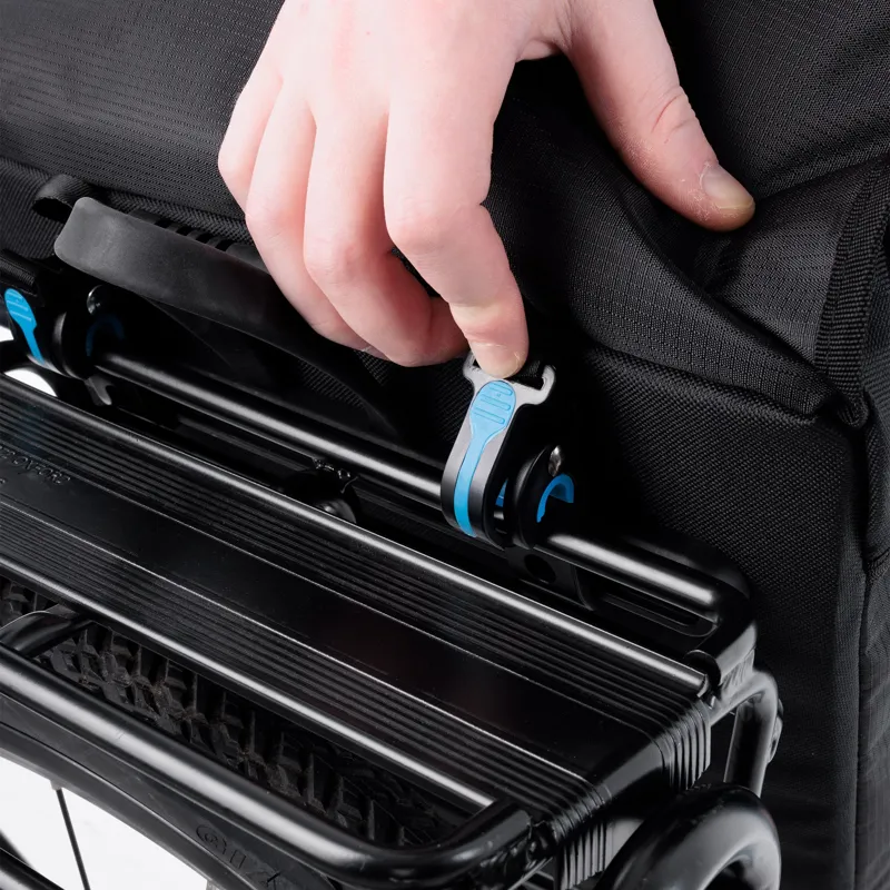 Oxford T15 QR 15L Pannier Bag Black-11