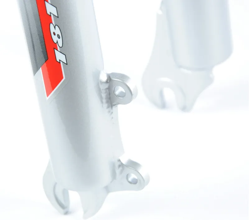 RST 181 24 Inch Suspension Fork 1 1/8 Threaded Silver-2