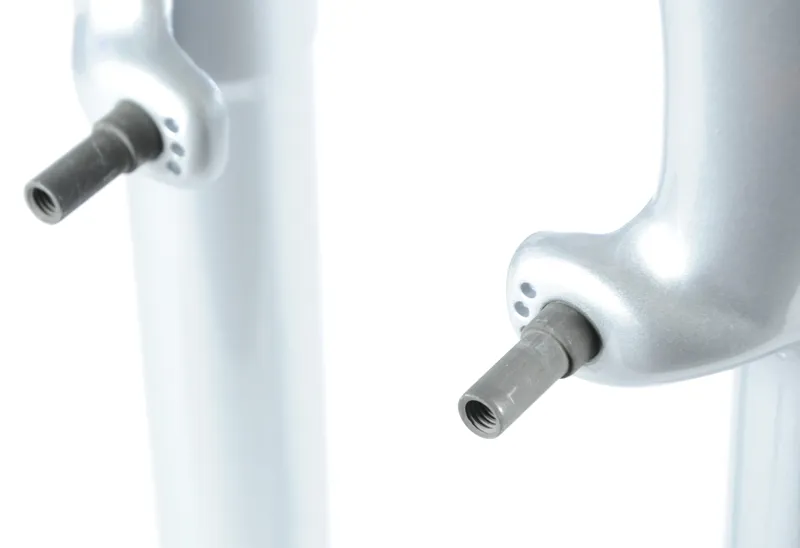 RST 181 24 Inch Suspension Fork 1 1/8 Threaded Silver-1