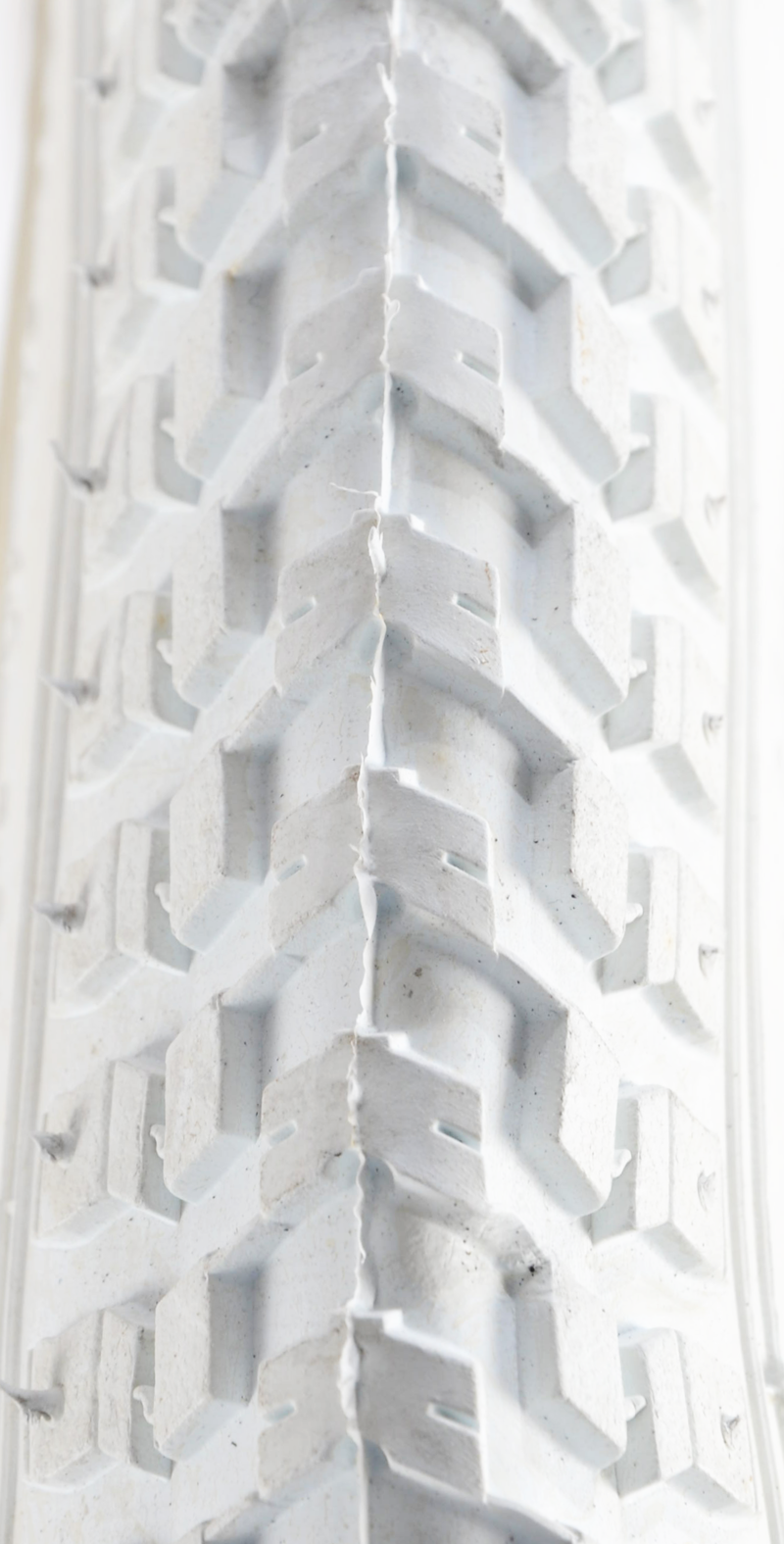 Ammaco 20 x 2.125 Snake Belly White Tyre-1