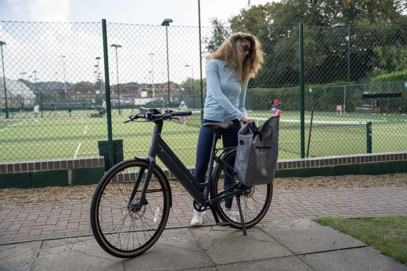 Estarli E28.X 700c Step Through Electric Bike 10Ah Midnight Blue-4