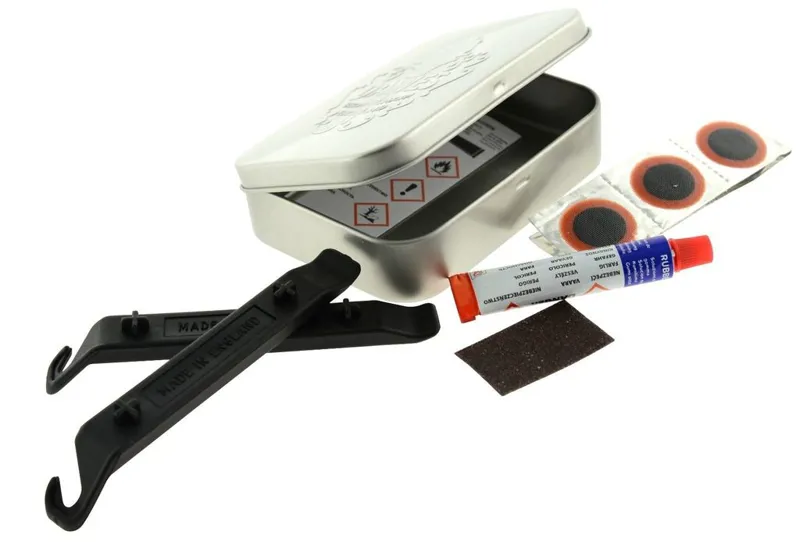 Dawes Retro Puncture Repair Kit Metal Tin