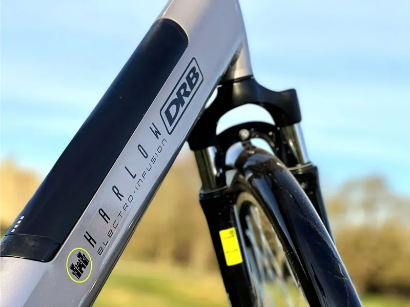 Dallingridge Harlow 700c Wheel Electric Bike Silver 17Ah Battery-1