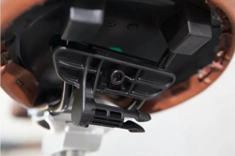 Walco City Chic Saddle Bag Charcoal/Tan-4