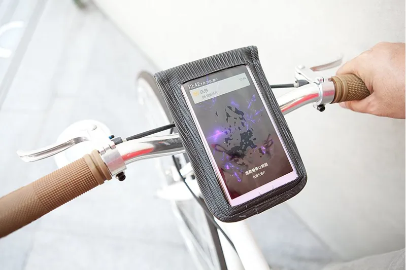 Walco City Chic Mobile Phone Holder Water Resistant-7