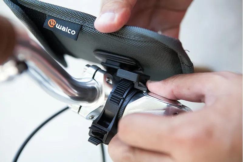 Walco City Chic Mobile Phone Holder Water Resistant-3