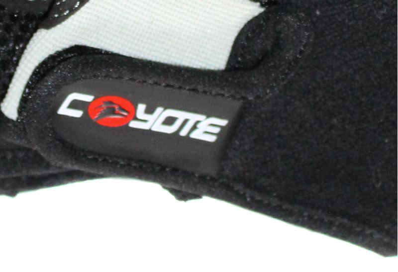 Coyote Road Gel Mitts Black and White-2