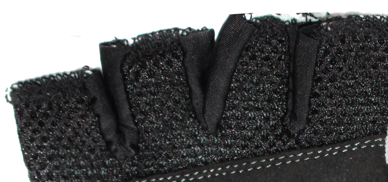 Coyote Road Gel Mitts Black and White-3