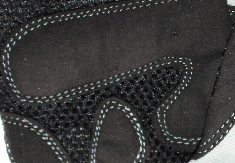 Coyote Road Gel Mitts Black and White-4