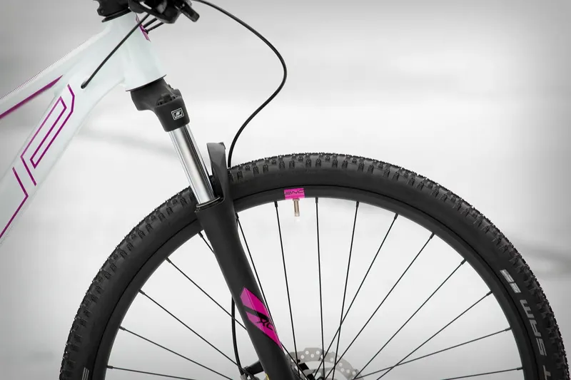 Superior XC 819 29er Mountain Bike White-2