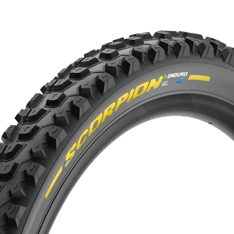 Pirelli 29 x 2.6 Folding Tyre-1